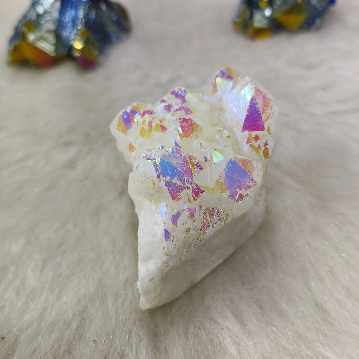 White-Holographic Crystal Cluster